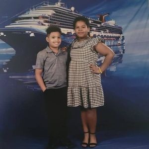 Meet your Posher, Crystal